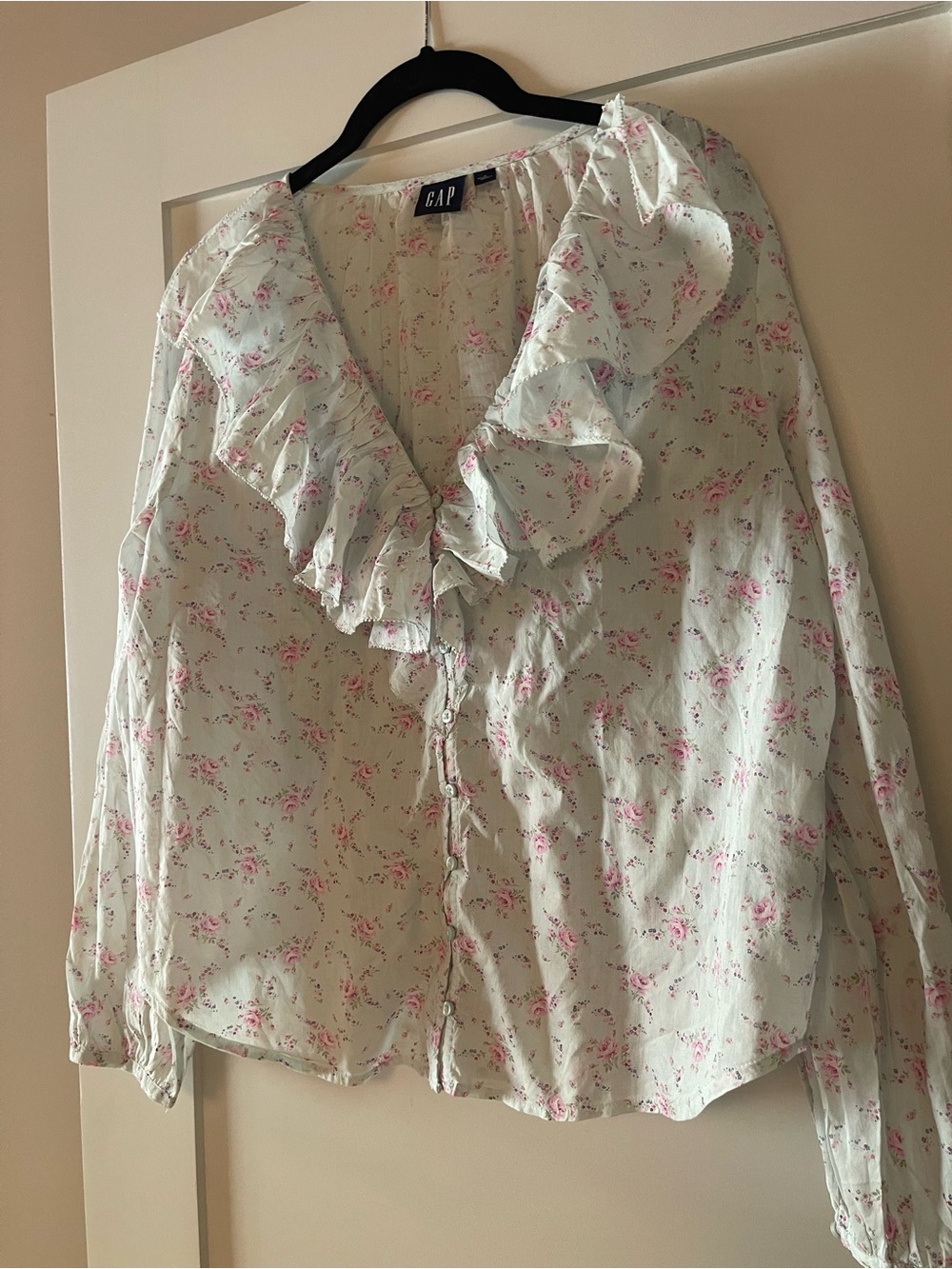 GAP Floral Ruffle V-Neck Blouse - Picture 10 of 10
